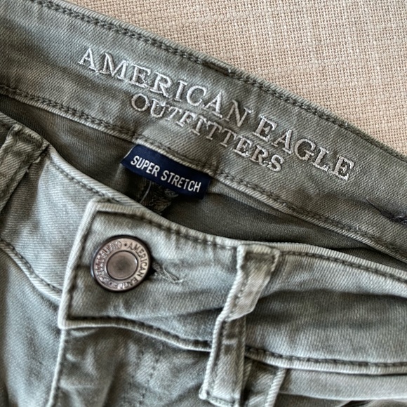 American Eagle Green Ripped Jeggings - Picture 3 of 4
